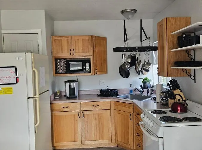 Peaceful, Private And Airy On A 5 Acre Farm